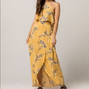 Tilly’s floral crop top & wrap skirt set